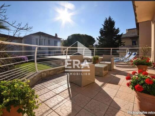 Maison de ville à vendre 705 000 € 5 pièces 4 chambres 146 m² 306 m² de terrain Sainte Marguerite Marseille 9ème arrondissement 13009