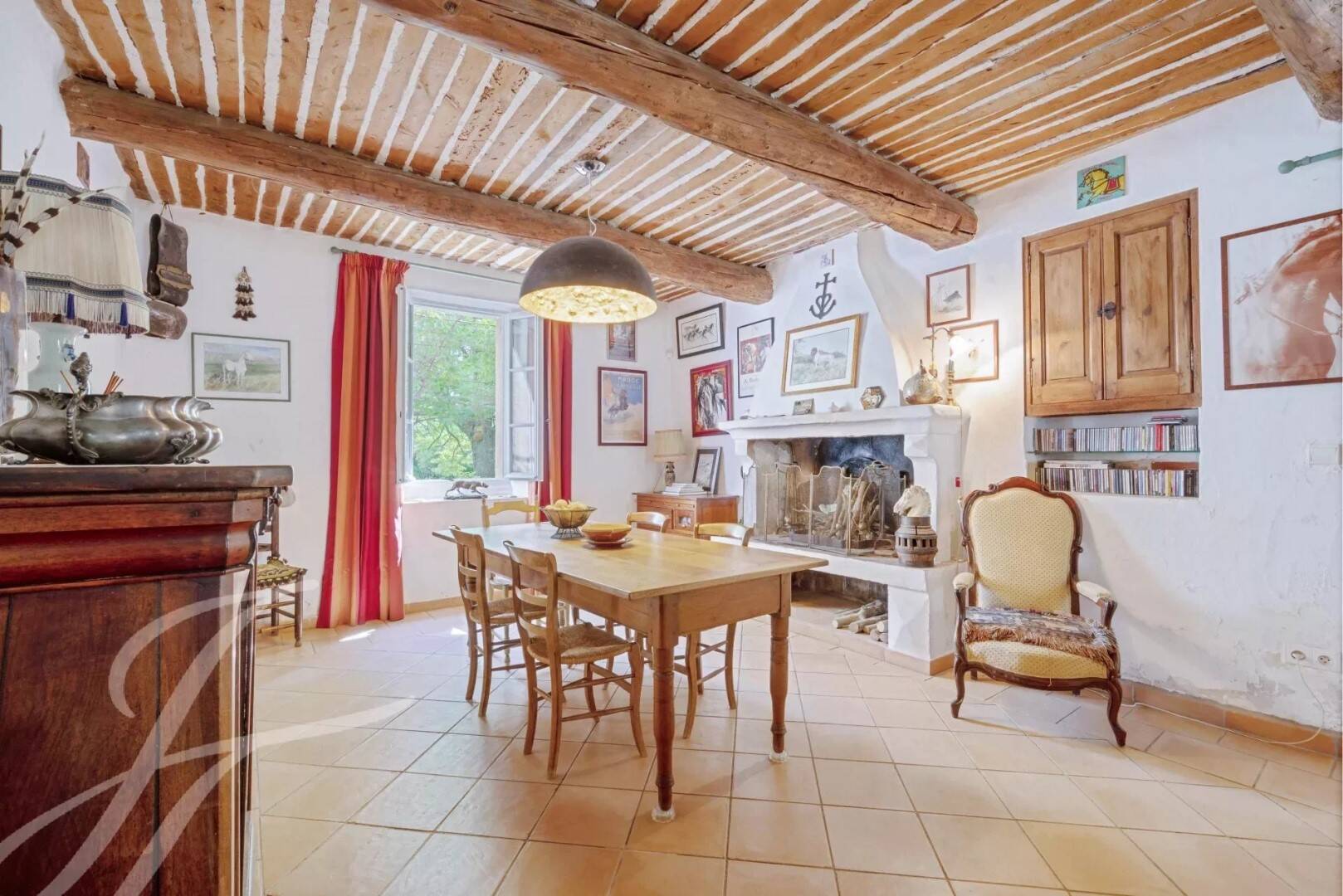 Maison à vendre, 200m², LA TOUR D'AIGUES