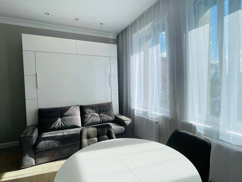 Maison à louer, 18m², PARIS 18E