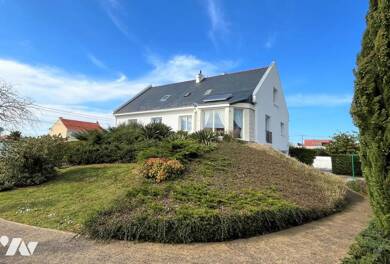 Maison à vendre 497 250 € 8 pièces 6 chambres 226 m² 1 392 m² de terrain St Sebastien sur Loire 44230