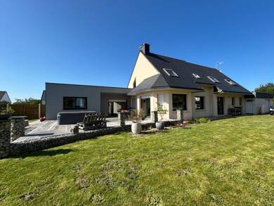 Maison à vendre 429 500 € 6 pièces 5 chambres 214 m² 988 m² de terrain Mairie-Kerzourat-Kerven Landivisiau 29400