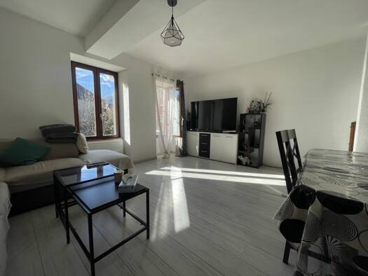 Appartement à vendre 90 000 € 2 pièces 1 chambre 55,6 m² Étage 1/2 Monestier-de-Clermont 38650