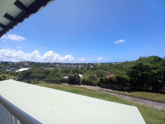 Appartement à louer 1 200 € 3 pièces 2 chambres 70,7 m² Étage 1/1 Le Gosier 97190