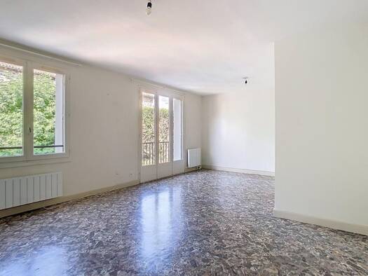 Appartement à louer 898 € 4 pièces 3 chambres 89 m² Étage 1/1 Saint Geraud Aurillac 15000