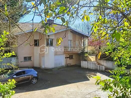 Maison à vendre 315 000 € 8 pièces 3 chambres 158 m² 3 293 m² de terrain Peyrehorade 40300
