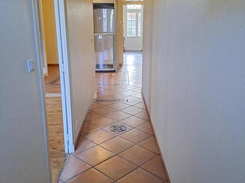 Maison à louer, 156m², SAINT JEAN D'ANGELY