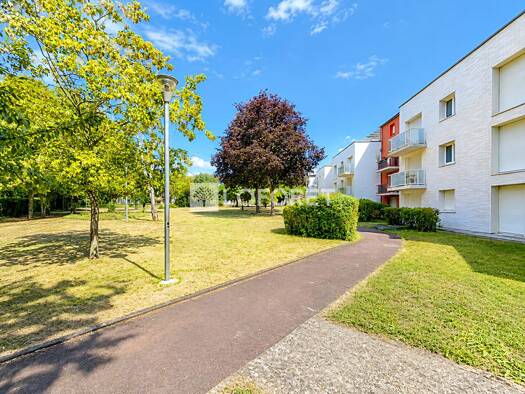 Appartement à vendre 232 500 € 5 pièces 2 chambres 92 m² Étage 3/3 Chemin Dupuis-Paradis Cergy 95000