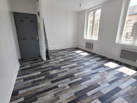 Appartement à vendre 130 000 € 3 pièces 2 chambres 60 m² Étage 1/2 Centre Est Liancourt 60140