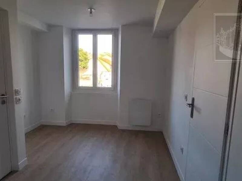 Maison à louer, 25m², VERRIERES LE BUISSON