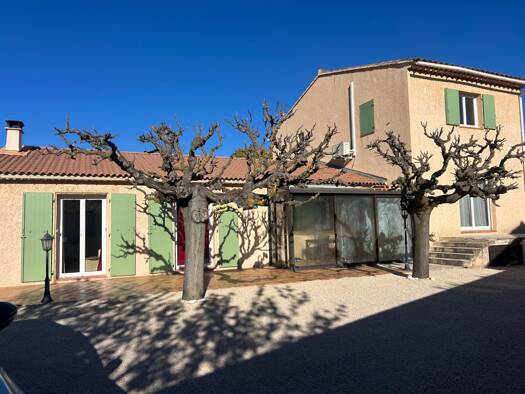 Villa à vendre 500 000 € 6 pièces 5 chambres 176 m² 687 m² de terrain Pertuis 84120