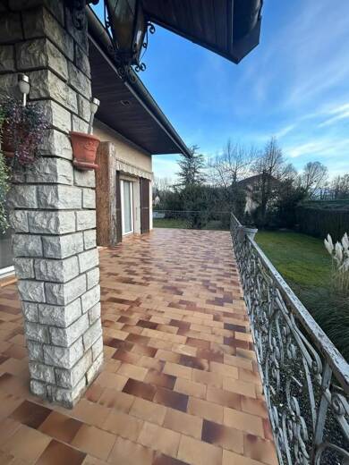 Maison à louer 1 764 € 4 pièces 3 chambres 103 m² 1 100 m² de terrain Sud Rumilly 74150