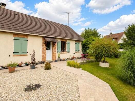 Maison de plain-pied à vendre 290 000 € 6 pièces 4 chambres 100 m² 1 100 m² de terrain Gisors 27140