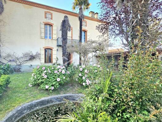 Maison à vendre 175 000 € 9 pièces 4 chambres 200 m² 1 270 m² de terrain Les Pujols 09100