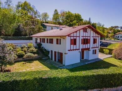 Villa à vendre 1 200 000 € 7 pièces 6 chambres 241 m² 1 000 m² de terrain Biarritz 64200