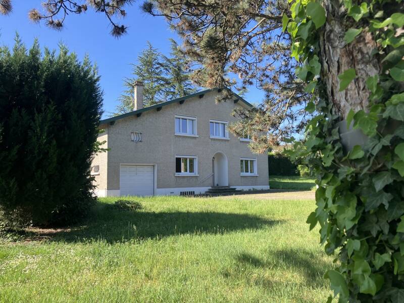 Maison à vendre, 167m², SAINT GENIS LES OLLIERES