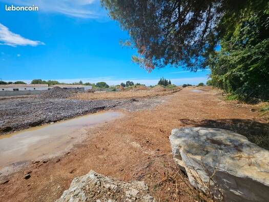 Terrain constructible viabilisé à vendre 154 900 € 400 m² de terrain Village-Plages Fos-sur-Mer 13270