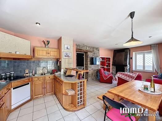 Appartement à vendre 97 000 € 3 pièces 2 chambres 69 m² Étage 1/2 Cornimont 88310