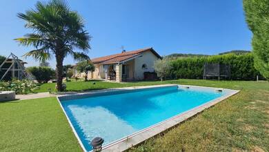 Maison de plain-pied à vendre 309 000 € 5 pièces 4 chambres 125 m² 1 043 m² de terrain Saint-Verand 38160