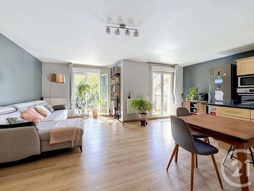 Appartement à vendre 310 000 € 4 pièces 2 chambres 65,74 m² 1er étage Montesson 78360