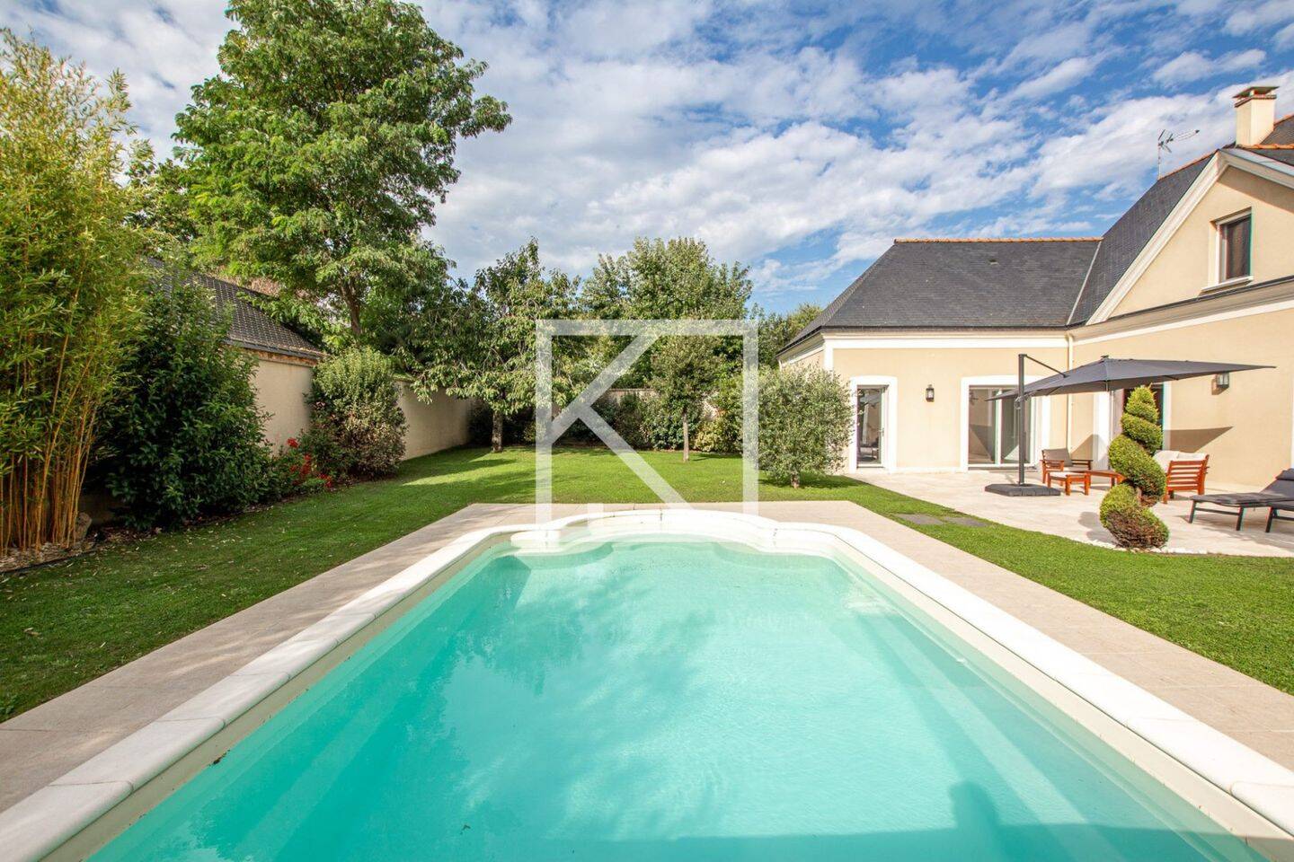 Maison à vendre, 335m², SEICHES SUR LE LOIR