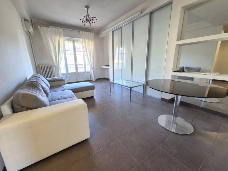 Maison à louer, 72m², NICE