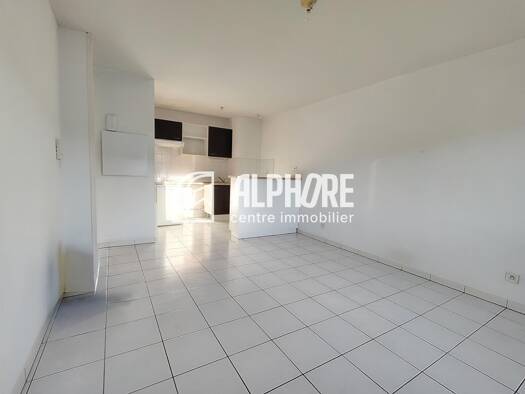 Appartement à louer 440 € 2 pièces 1 chambre 39 m² Étage 2/2 Libération Cholet 49300