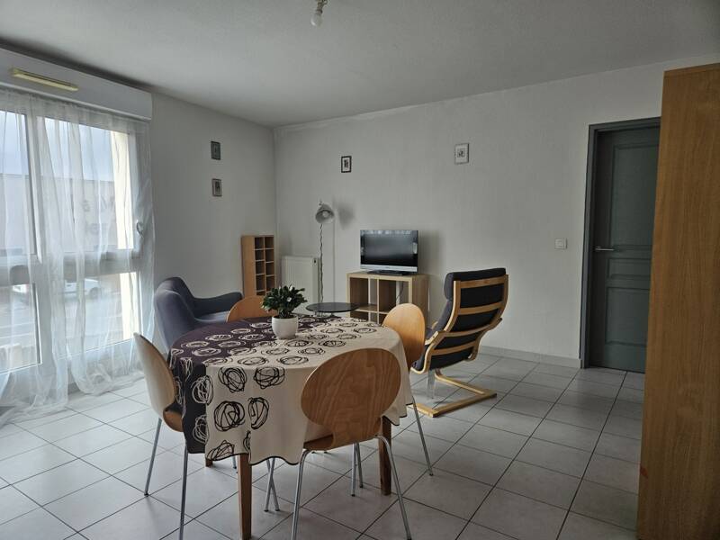 Maison à louer, 59m², CHATEAURENARD