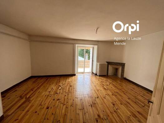 Maison de ville à louer 550 € 3 pièces 2 chambres 100 m² dès le 01/06/2026 Esclanèdes 48230