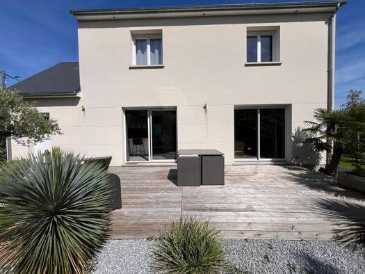 Maison à vendre 370 000 € 5 pièces 4 chambres 117 m² 450 m² de terrain Zone Eparse Saint-Denis-en-Val 45560