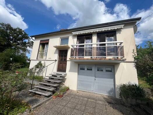 Maison à vendre 74 975 € 4 pièces 3 chambres 70 m² 458 m² de terrain Bourganeuf 23400