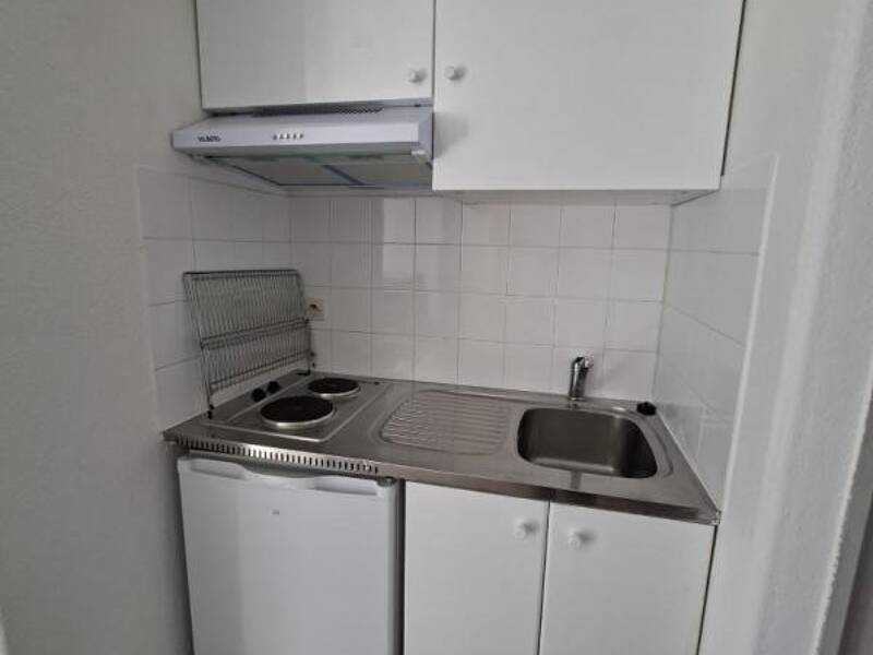 Maison à louer, 18m², MARSEILLE 8E