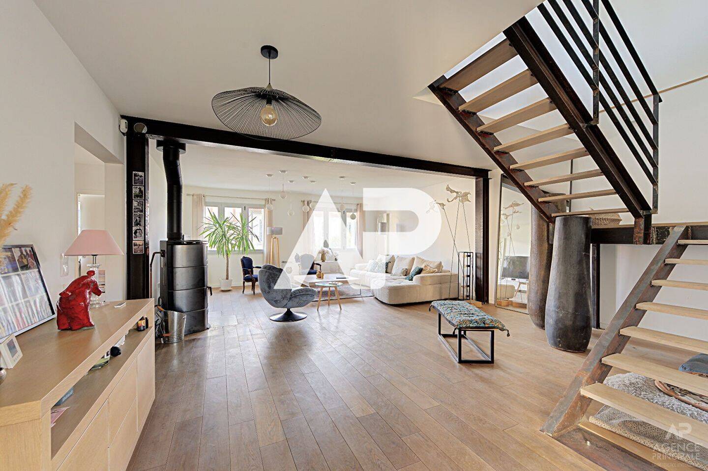 Maison à vendre, 274m², SURESNES