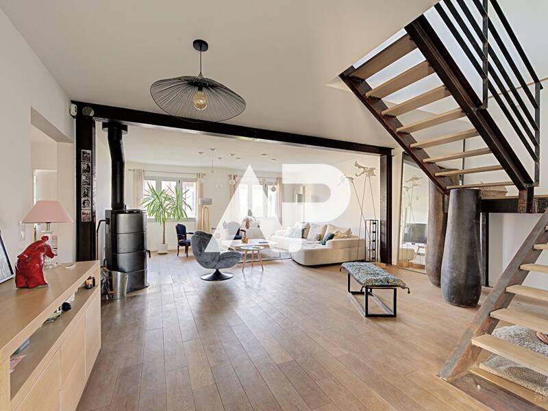 Maison à vendre, 274m², SURESNES