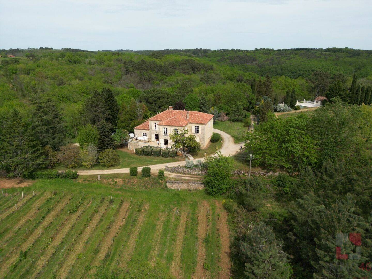 Maison à vendre, 452m², PUY L'EVEQUE