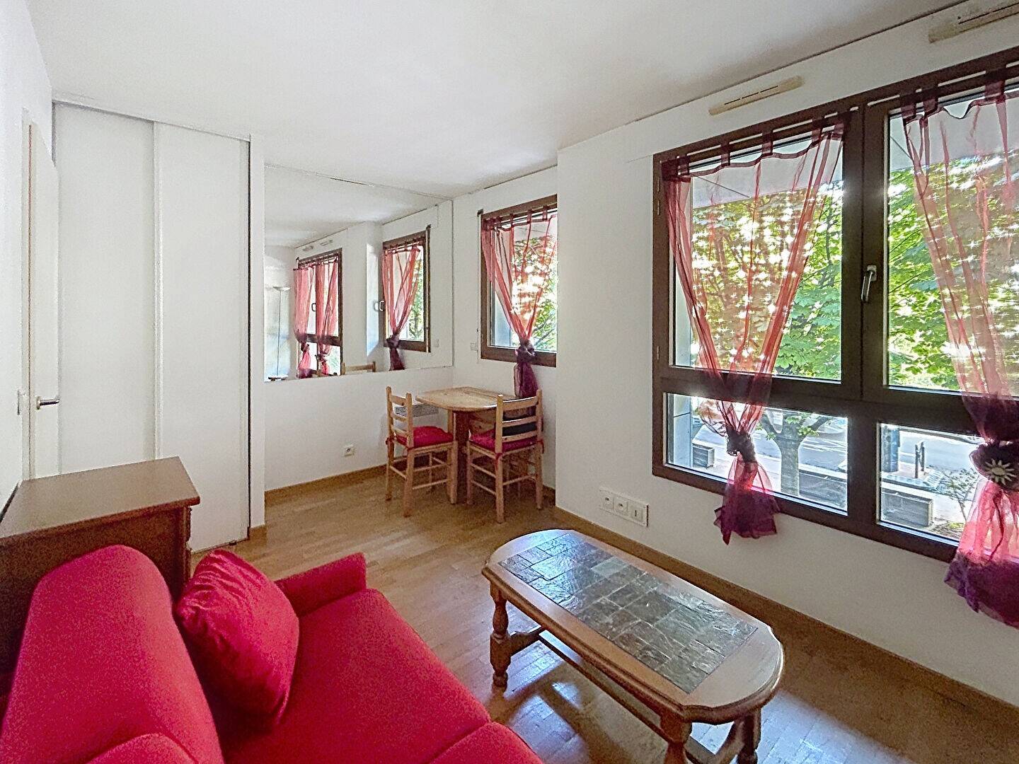 Maison à louer, 19m², LEVALLOIS PERRET