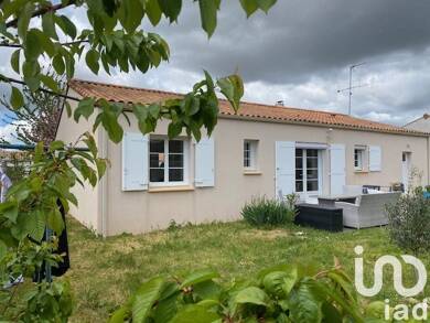 Maison de plain-pied à vendre 239 000 € 4 pièces 3 chambres 85 m² 525 m² de terrain Est-Port Luçon 85400