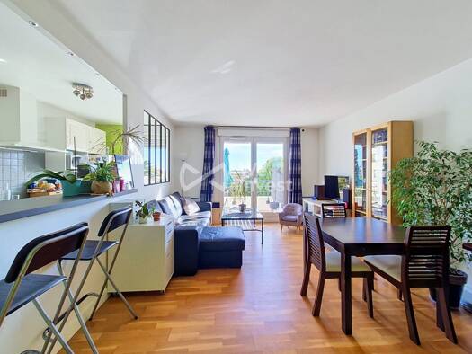 Appartement à vendre 259 000 € 4 pièces 3 chambres 77,98 m² Étage 3/4 Centre Ville-Basilique Argenteuil 95100