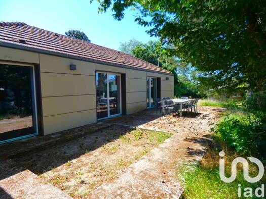 Maison de plain-pied à vendre 490 000 € 7 pièces 5 chambres 383 m² 1 700 m² de terrain Tacoignières 78910