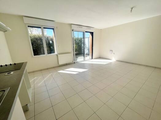 Appartement à vendre 159 000 € 3 pièces 2 chambres 64,9 m² RDC/2 Nord Beauzelle 31700