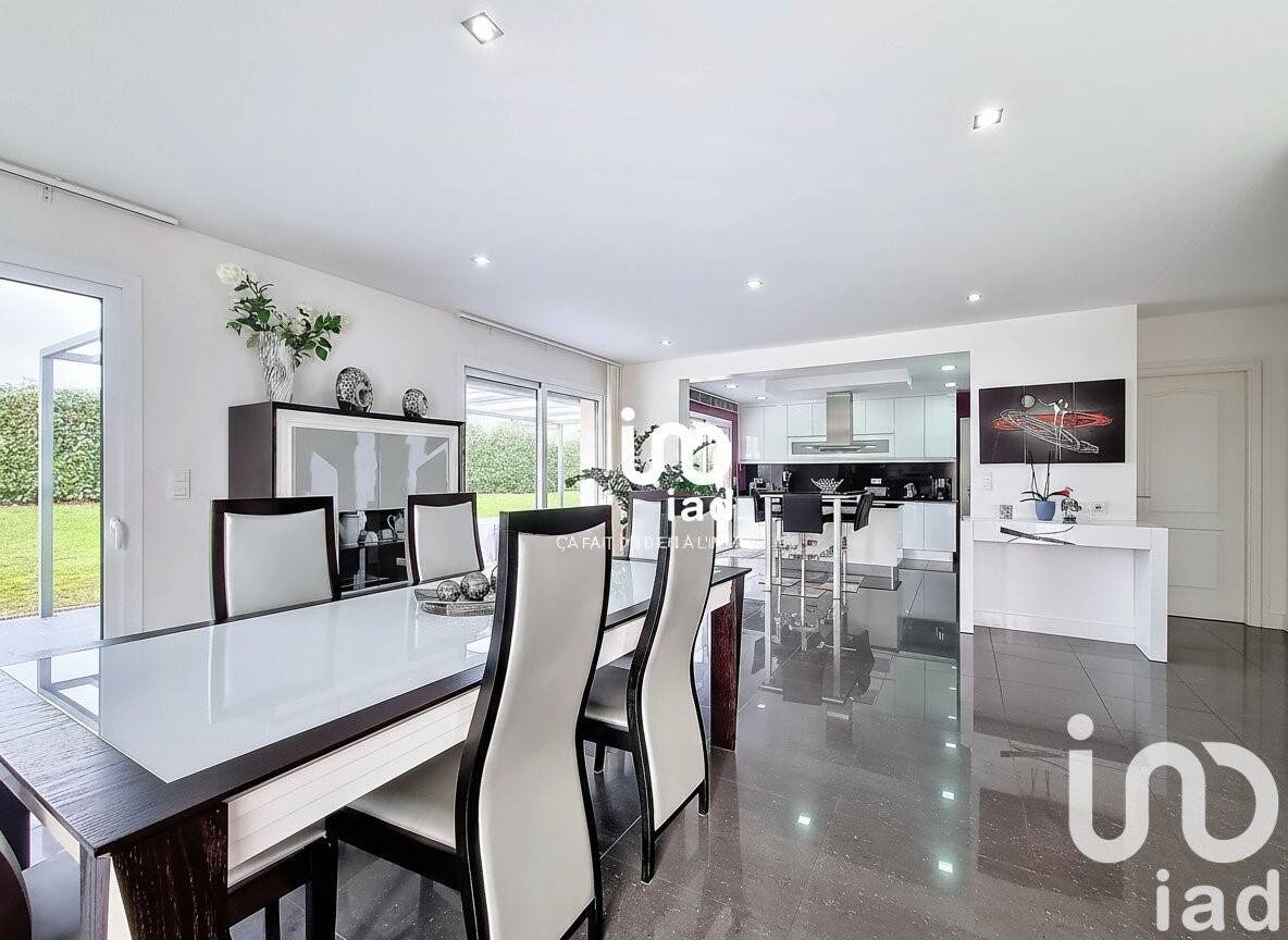 Maison à vendre, 240m², FONTENAY MAUVOISIN