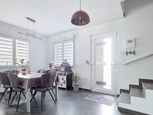 Maison à vendre 299 000 € 6 pièces 4 chambres 103 m² 5 500 m² de terrain Sarralbe 57430