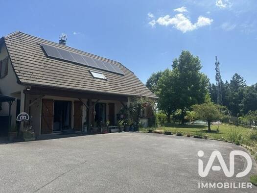 Maison à vendre 242 000 € 6 pièces 4 chambres 159 m² 2 112 m² de terrain Corrèze 19800