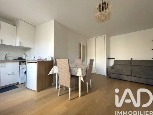 Appartement à louer 990 € 1 pièce 26 m² Étage 1/3 Village Doumer Carrières-sur-Seine 78420