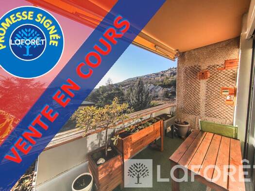 Appartement à vendre 166 000 € 3 pièces 2 chambres 54 m² Étage 4/4 Les Ecarts Embrun 05200