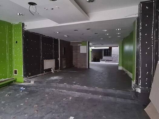 Local commercial à louer 900 € 100 m² de surface de vente Centre Ville-Fin de la Guerre Tourcoing 59200