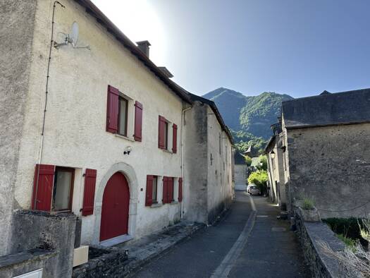Maison à vendre 238 000 € 5 pièces 3 chambres 149 m² 180 m² de terrain Cette-Eygun 64490