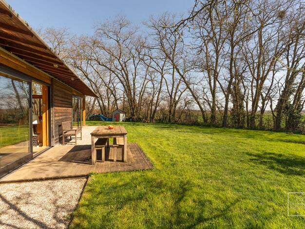 Maison de plain-pied à vendre 570 000 € 6 pièces 5 chambres 115 m² 1 153 m² de terrain Montanay 69250