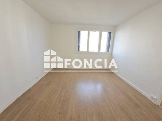 Appartement à louer 1 051 € 3 pièces 2 chambres 55,3 m² 6ème étage Centre Ville Est Ivry-sur-Seine 94200