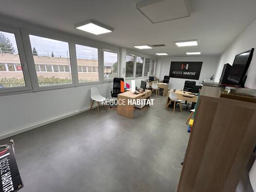 Espace bureau à louer 482 € 35 m² de bureaux divisible jusqu'à 1 m² Saint-Jean-de-Védas 34430