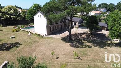 Maison à vendre 428 000 € 8 pièces 6 chambres 290 m² 4 064 m² de terrain La Chapelle-Bertrand 79200